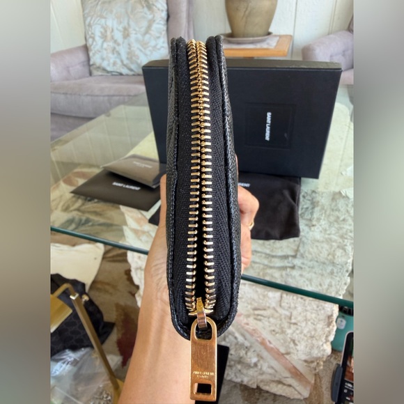 YSL Large Pouch Complete Inclusion (shred) - Picture 3 of 6